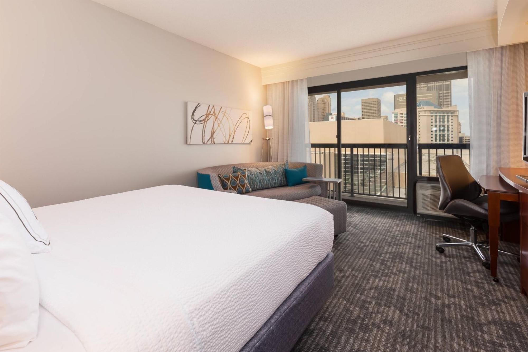 Courtyard By Marriott Oklahoma City Downtown Eksteriør billede